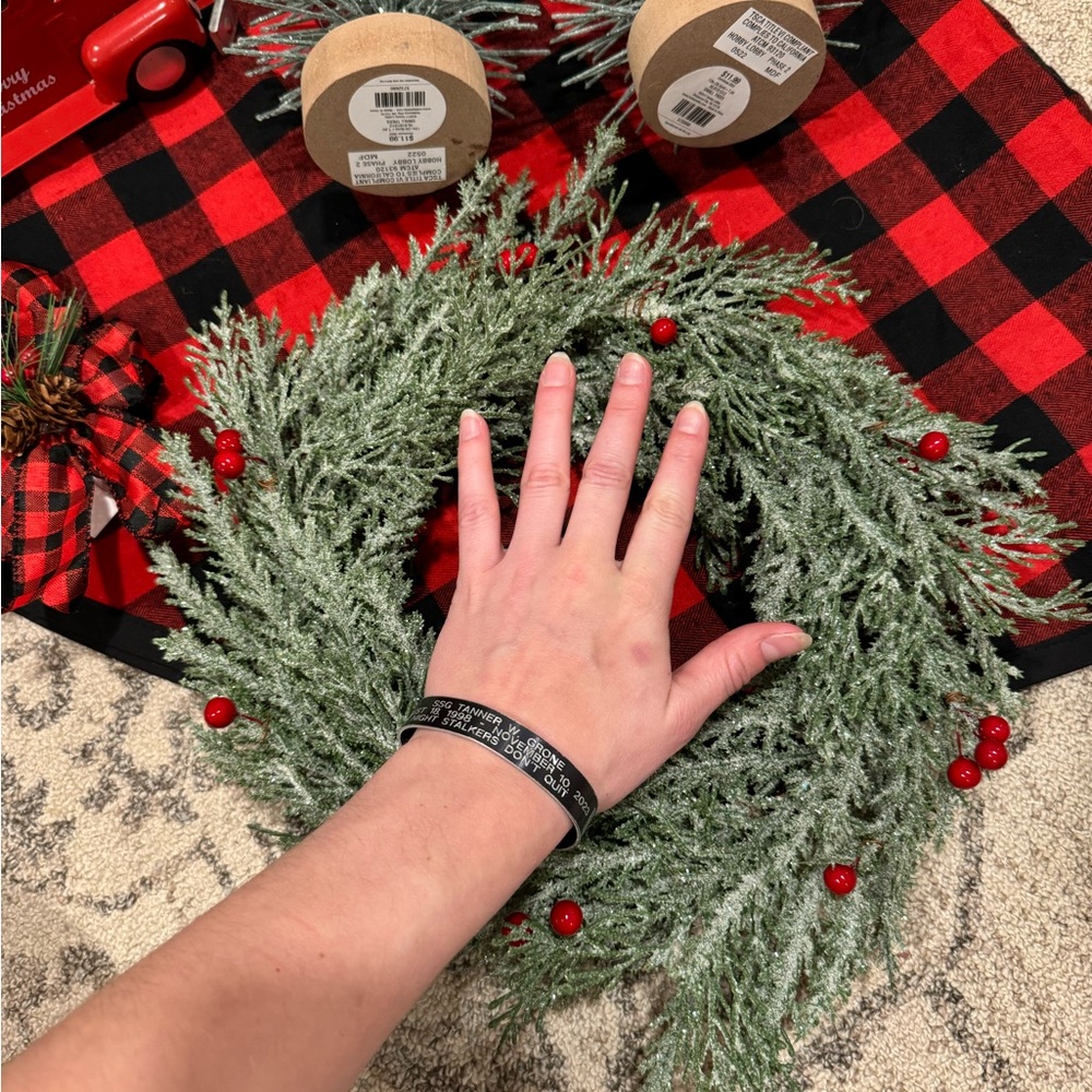 Christmas Decor Bundle - Picture 9 of 11